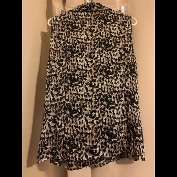 2 for 20 Tahari Print Blouse - Picture 3 of 5